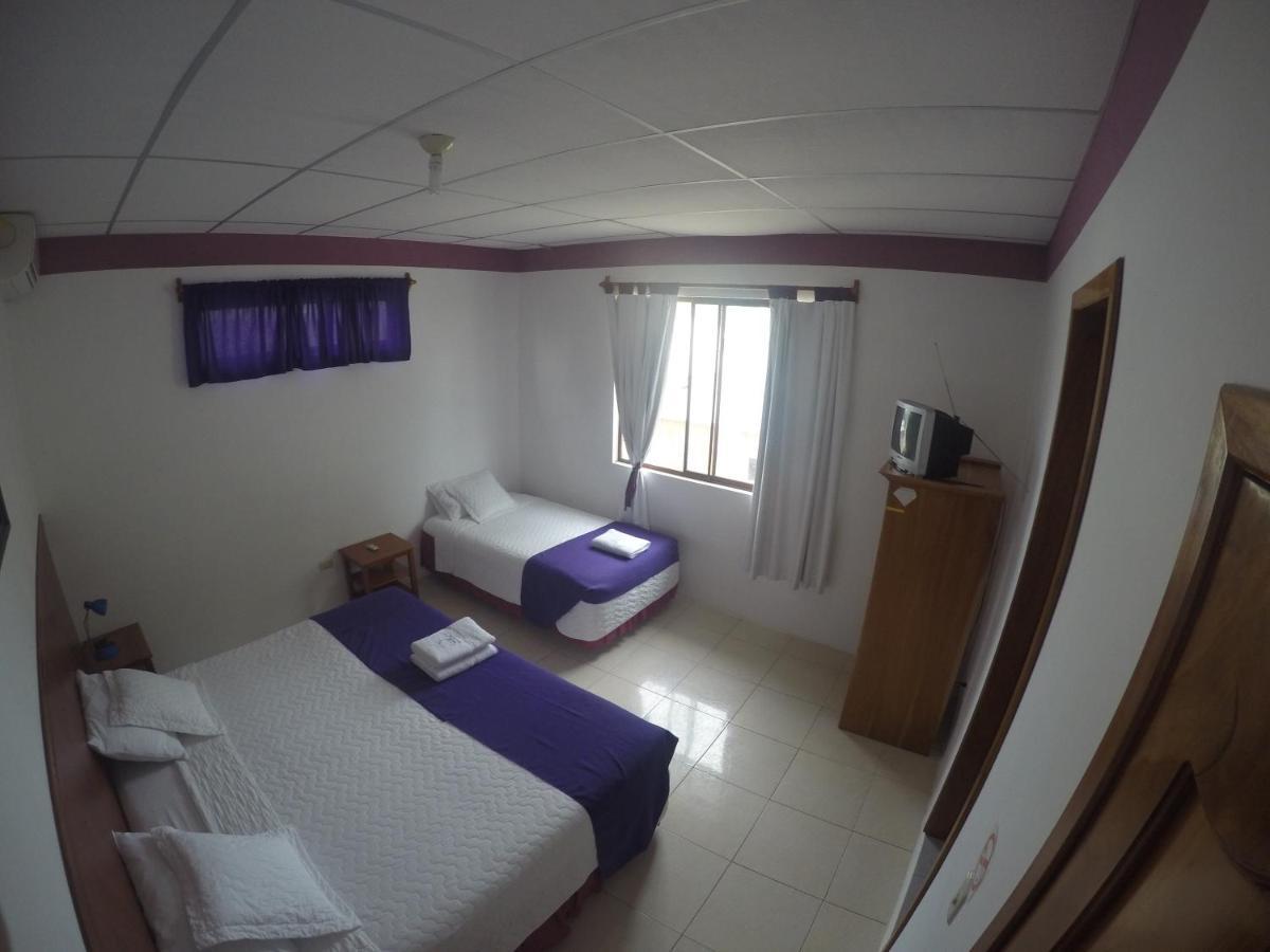 Hotel La Gran Tortuga - ᯤ Starlink Puerto Villamil Eksteriør bilde