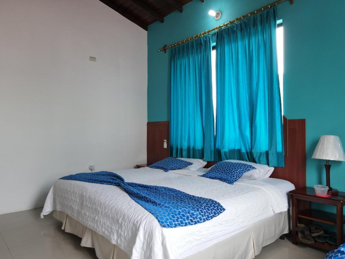 Hotel La Gran Tortuga - ᯤ Starlink Puerto Villamil Eksteriør bilde