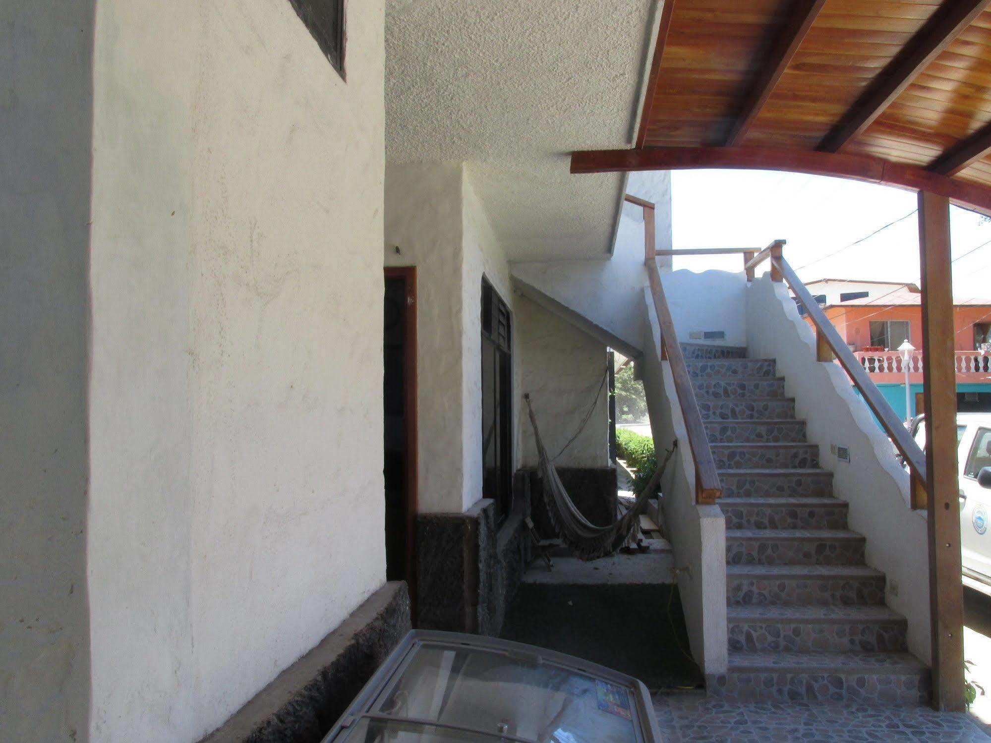 Hotel La Gran Tortuga - ᯤ Starlink Puerto Villamil Eksteriør bilde